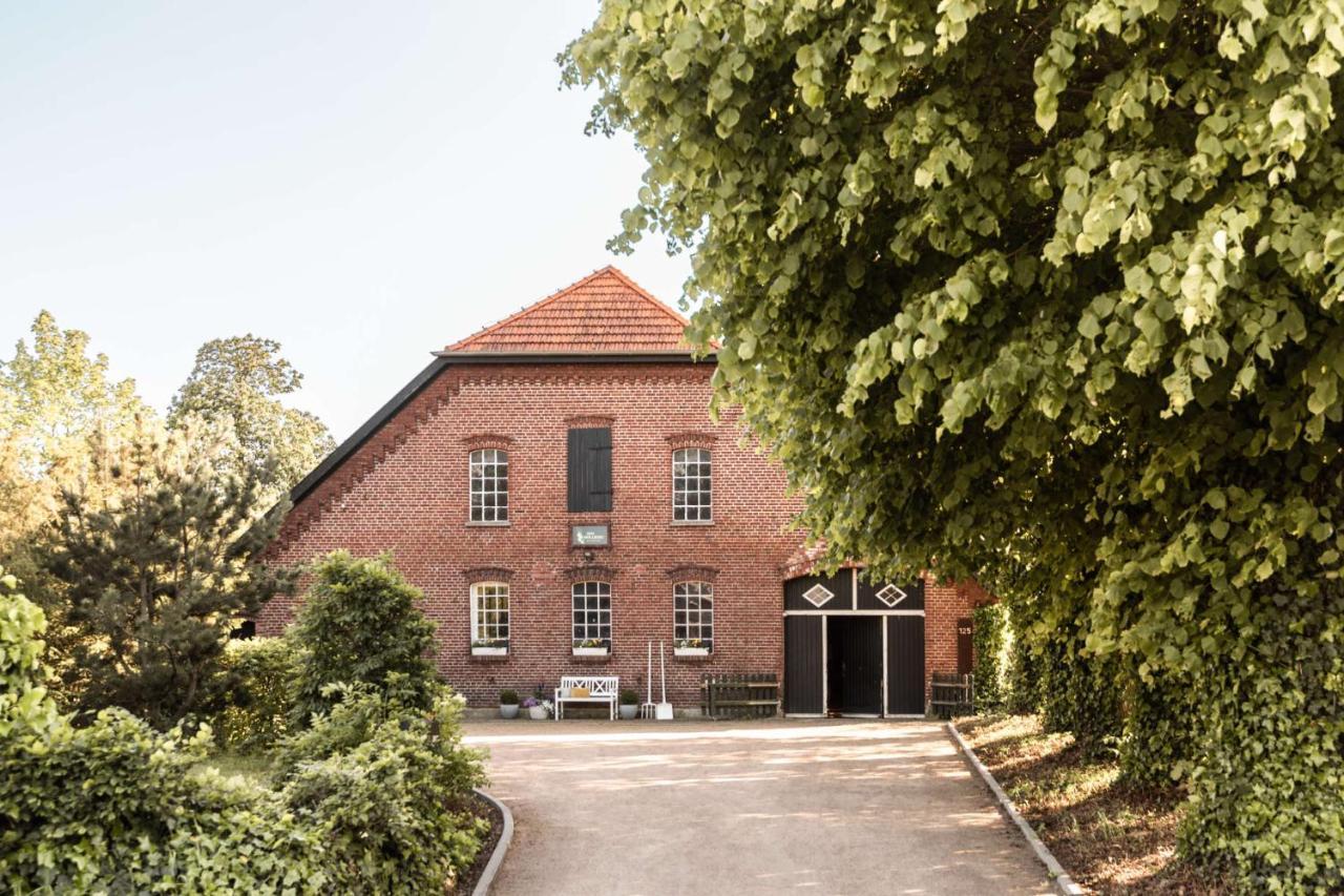 Hofgut Mollberg Hotel Wiefelstede Eksteriør billede