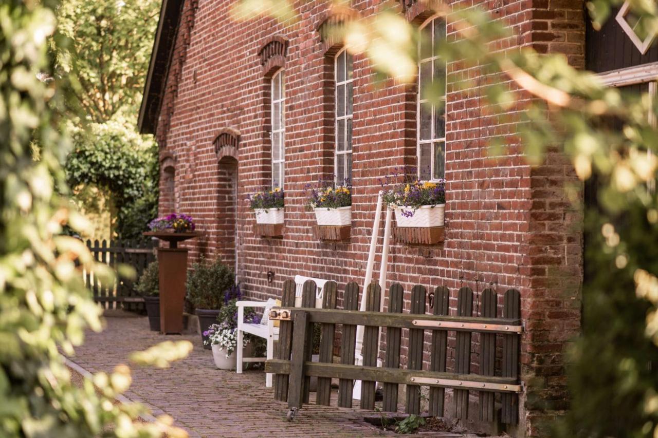 Hofgut Mollberg Hotel Wiefelstede Eksteriør billede
